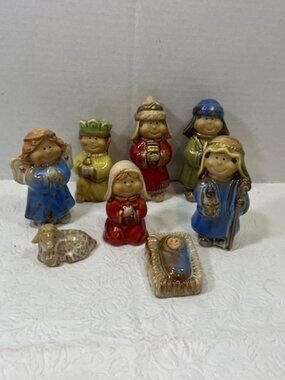 VTG 8 Piece Ceramic Christmas Nativity Set: Mary Joseph Jesus Wise Men Angel